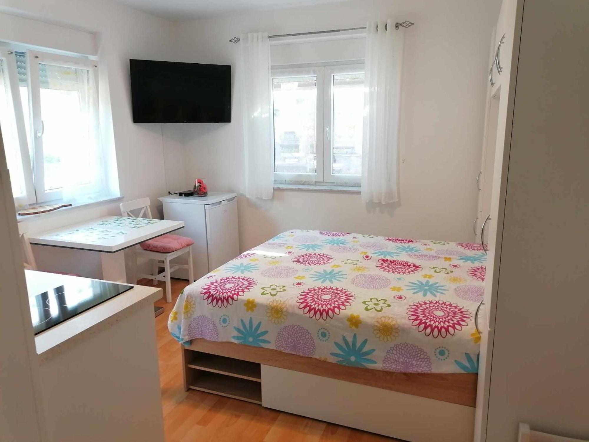 Apartment & Rooms Lilis Ізола Екстер'єр фото